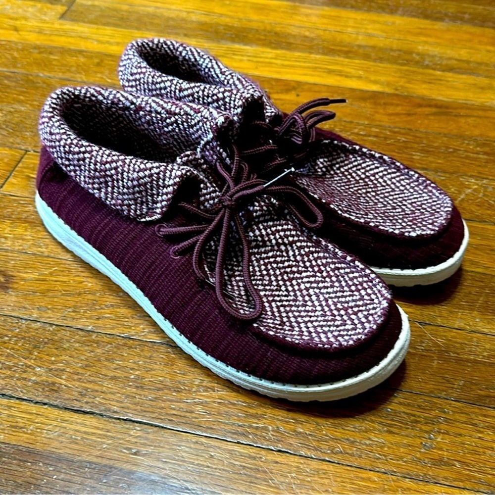 Hey Dude “Britt” Burgundy Mix Booties, Sz 9